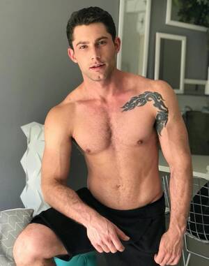Brazilian Straight Male Porn Stars - Fernando Ferraro: Hot Brazilian Newcomer Makes His Gay Porn Debut Bottoming  Bareback For Dominic Pacifico